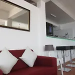 Ocean Breeze Pool&jacuzzi View 2 Terraces Flat102 Апартаменты *