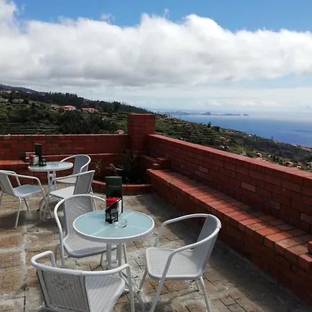 Ocean Breeze Pool&jacuzzi View 2 Terraces Flat102 * Santa Cruz (Madeira)